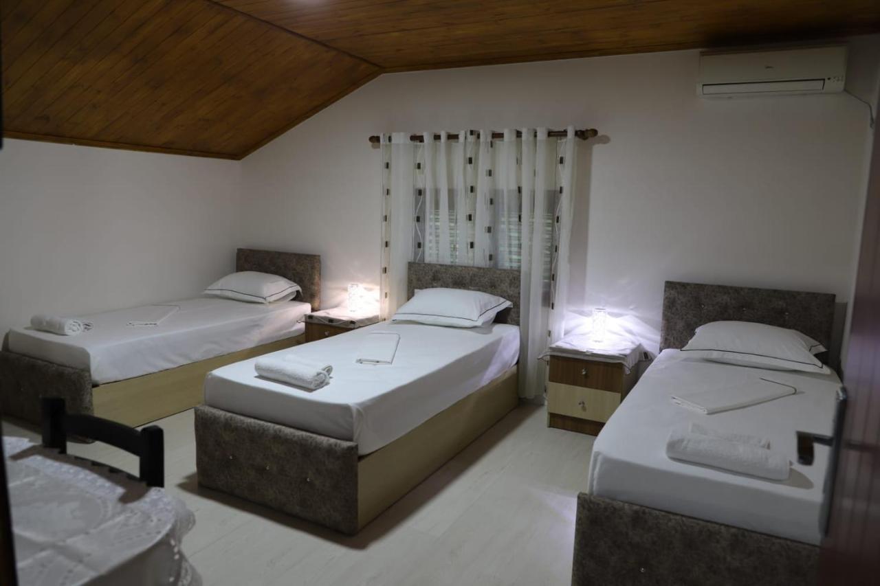 Guest House Bumbli Berat Exterior photo