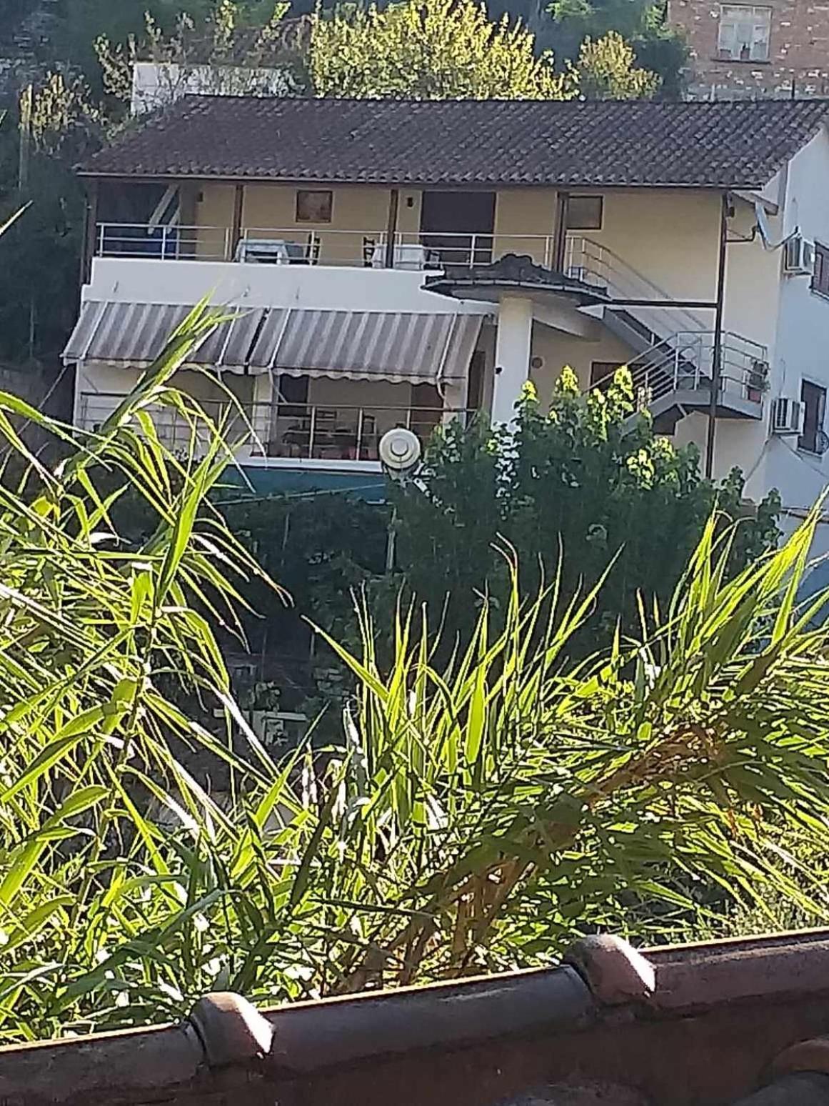 Guest House Bumbli Berat Exterior photo