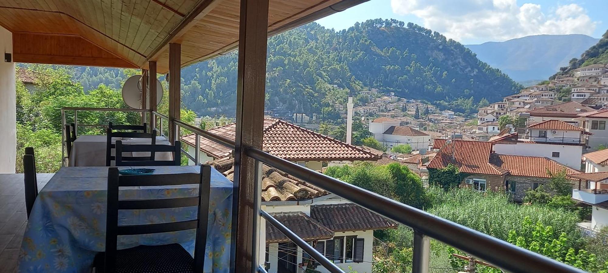 Guest House Bumbli Berat Exterior photo